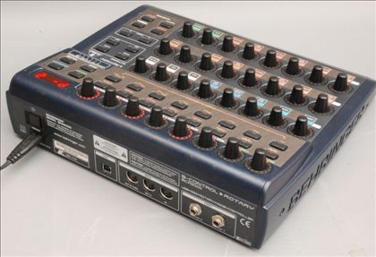 Behringer-BCA2000 adapted for Rhodes Chroma